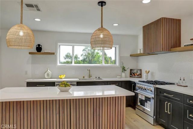 5218 Barker Drive, Los Angeles, CA 90042