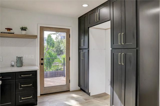 5218 Barker Drive, Los Angeles, CA 90042