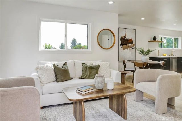 5218 Barker Drive, Los Angeles, CA 90042