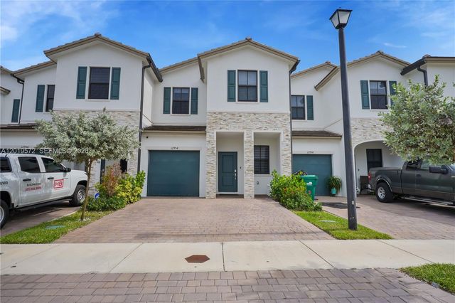 12954 SW 231st St, Miami, FL 33170