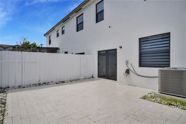 12954 SW 231st St, Miami, FL 33170