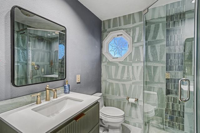 2205 Mission Street, Kemah, TX 77565