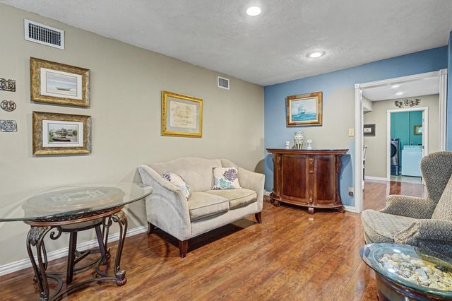 2205 Mission Street, Kemah, TX 77565