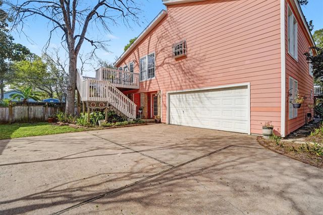 2205 Mission Street, Kemah, TX 77565