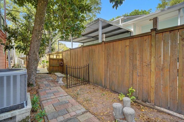 2205 Mission Street, Kemah, TX 77565