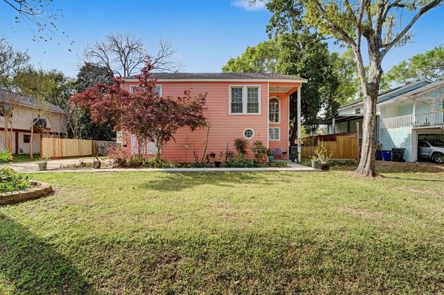 2205 Mission Street, Kemah, TX 77565