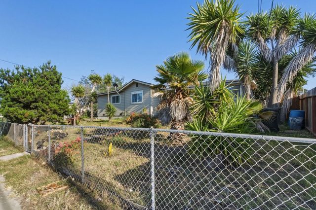 1192 Elm Avenue, Seaside, CA 93955