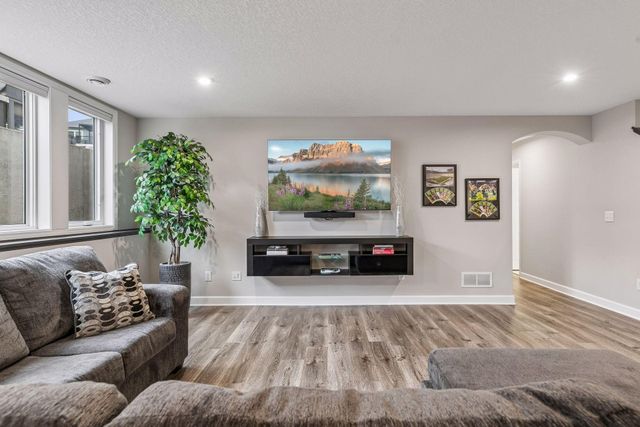 9557 James Circle N, Lake Elmo, MN 55042