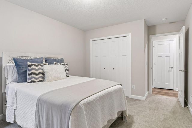 9557 James Circle N, Lake Elmo, MN 55042