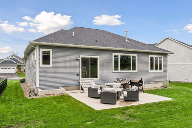 9557 James Circle N, Lake Elmo, MN 55042
