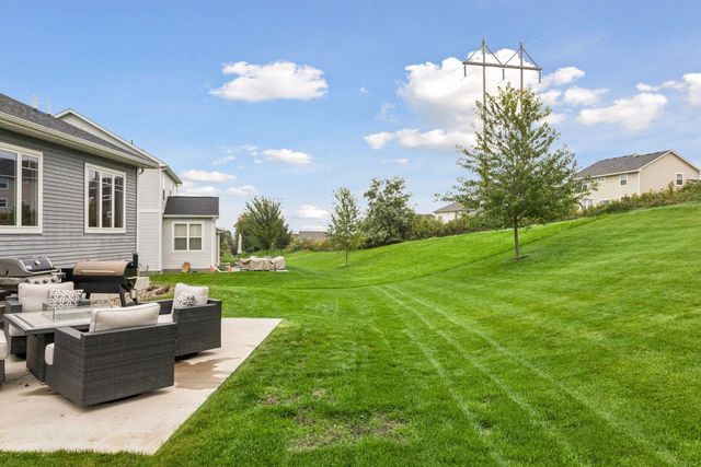 9557 James Circle N, Lake Elmo, MN 55042