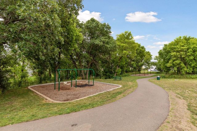 9557 James Circle N, Lake Elmo, MN 55042