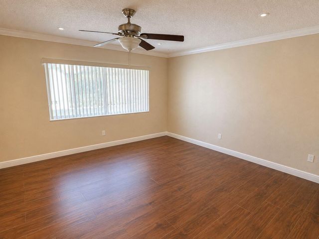 3100 SPRINGDALE Boulevard 308, Palm Springs, FL 33461