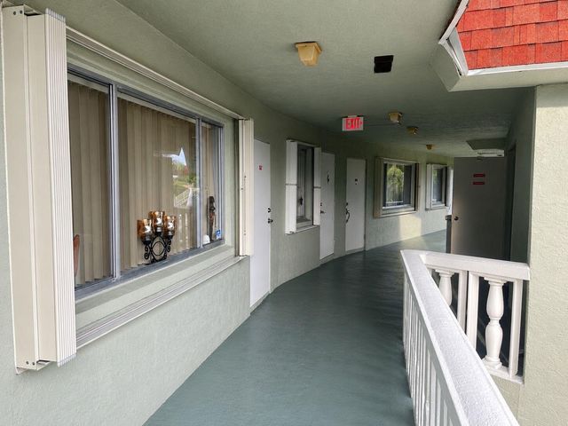 3100 SPRINGDALE Boulevard 308, Palm Springs, FL 33461