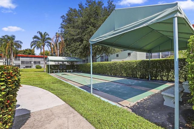 3100 SPRINGDALE Boulevard 308, Palm Springs, FL 33461