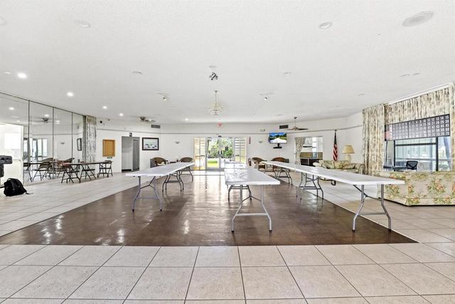 3100 SPRINGDALE Boulevard 308, Palm Springs, FL 33461
