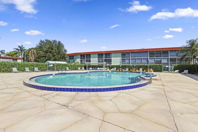 3100 SPRINGDALE Boulevard 308, Palm Springs, FL 33461