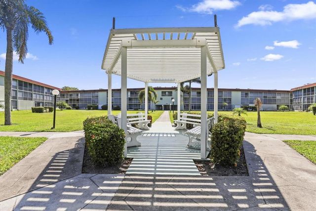 3100 SPRINGDALE Boulevard 308, Palm Springs, FL 33461