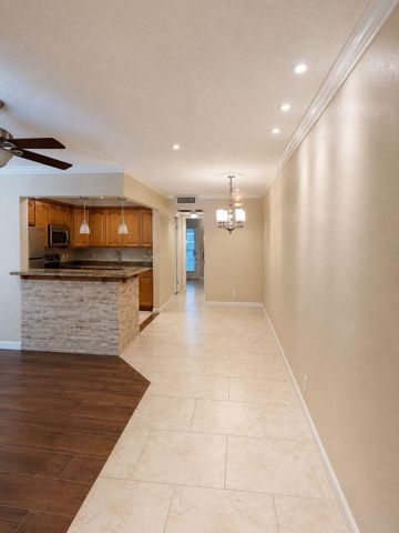 3100 SPRINGDALE Boulevard 308, Palm Springs, FL 33461