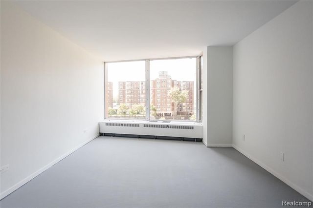 8200 E Jefferson 503, Detroit, MI 48214