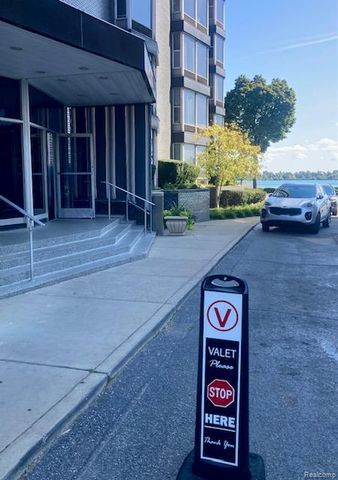 8200 E Jefferson 503, Detroit, MI 48214