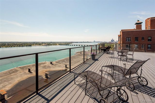 8200 E Jefferson 503, Detroit, MI 48214