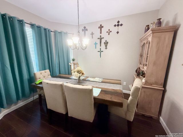 888 Maple Dr., New Braunfels, TX 78130