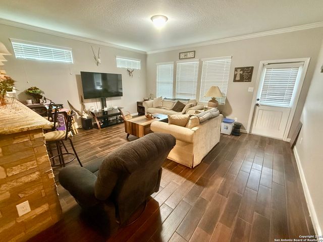 888 Maple Dr., New Braunfels, TX 78130