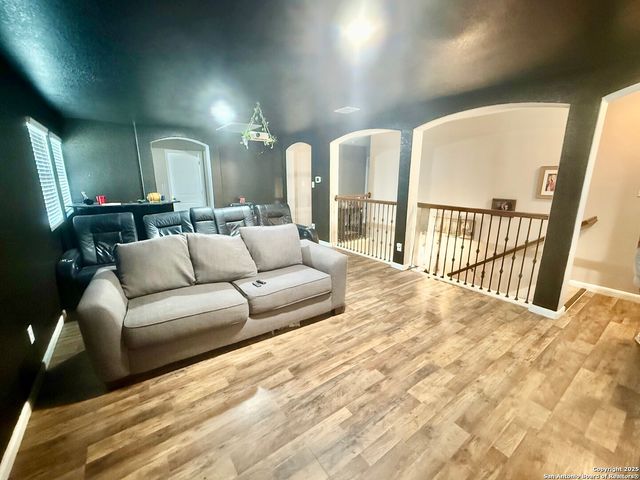 888 Maple Dr., New Braunfels, TX 78130