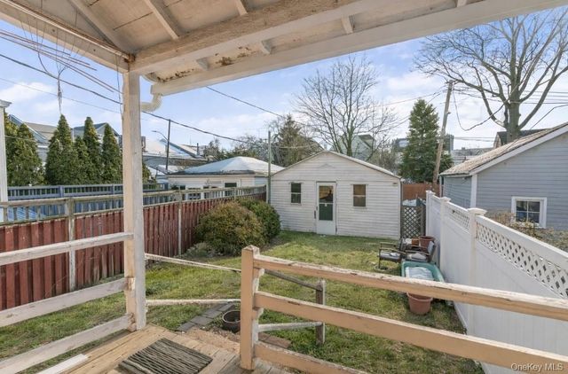 22 Stephenson Boulevard 1st, New Rochelle, NY 10801