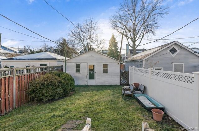 22 Stephenson Boulevard 1st, New Rochelle, NY 10801