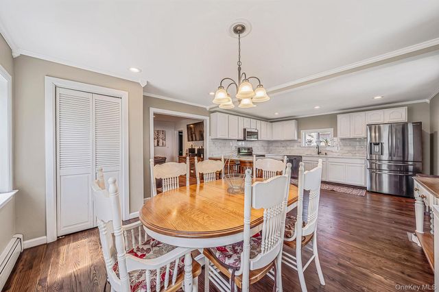 89 Avery Avenue, Patchogue, NY 11772