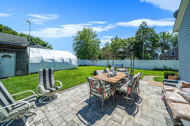 89 Avery Avenue, Patchogue, NY 11772