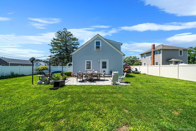 89 Avery Avenue, Patchogue, NY 11772