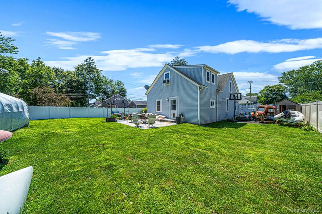 89 Avery Avenue, Patchogue, NY 11772