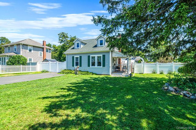 89 Avery Avenue, Patchogue, NY 11772