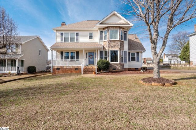 807 Fairview Road, Greer, SC 29651