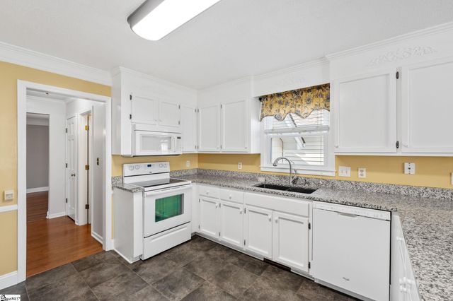 807 Fairview Road, Greer, SC 29651