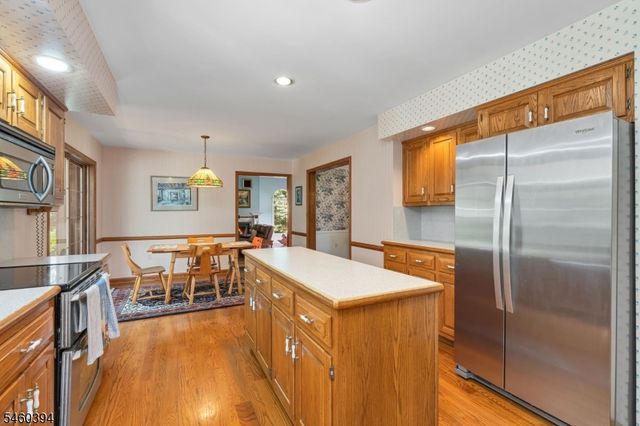 111 Carriage Hill Way, Branchburg Twp., NJ 08853
