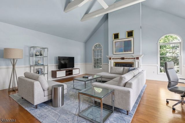 111 Carriage Hill Way, Branchburg Twp., NJ 08853