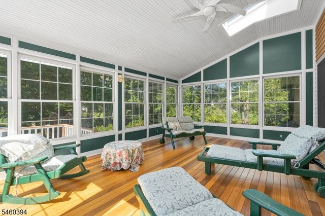 111 Carriage Hill Way, Branchburg Twp., NJ 08853