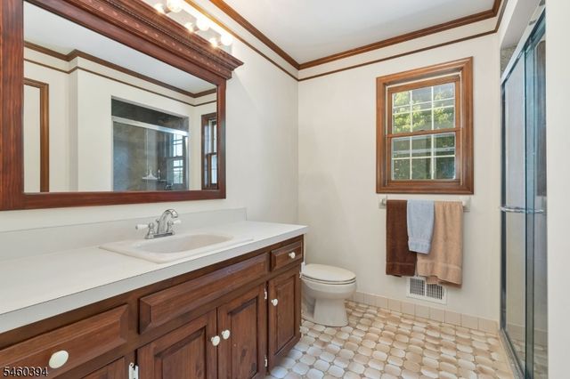 111 Carriage Hill Way, Branchburg Twp., NJ 08853