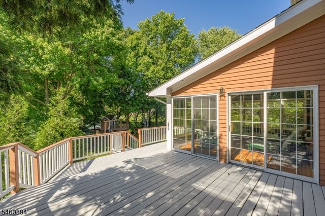 111 Carriage Hill Way, Branchburg Twp., NJ 08853