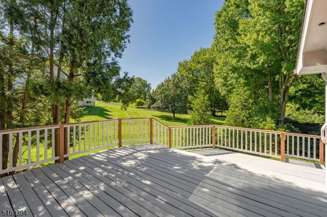111 Carriage Hill Way, Branchburg Twp., NJ 08853