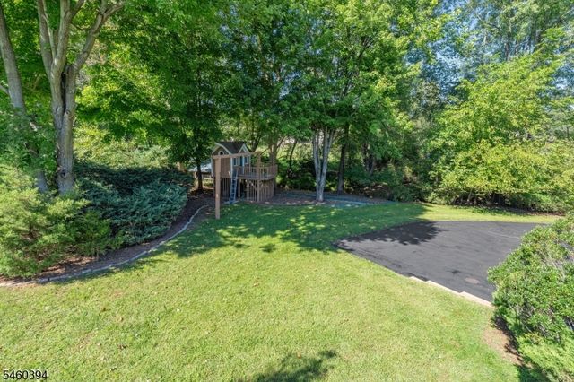 111 Carriage Hill Way, Branchburg Twp., NJ 08853