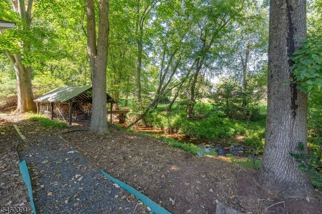 111 Carriage Hill Way, Branchburg Twp., NJ 08853