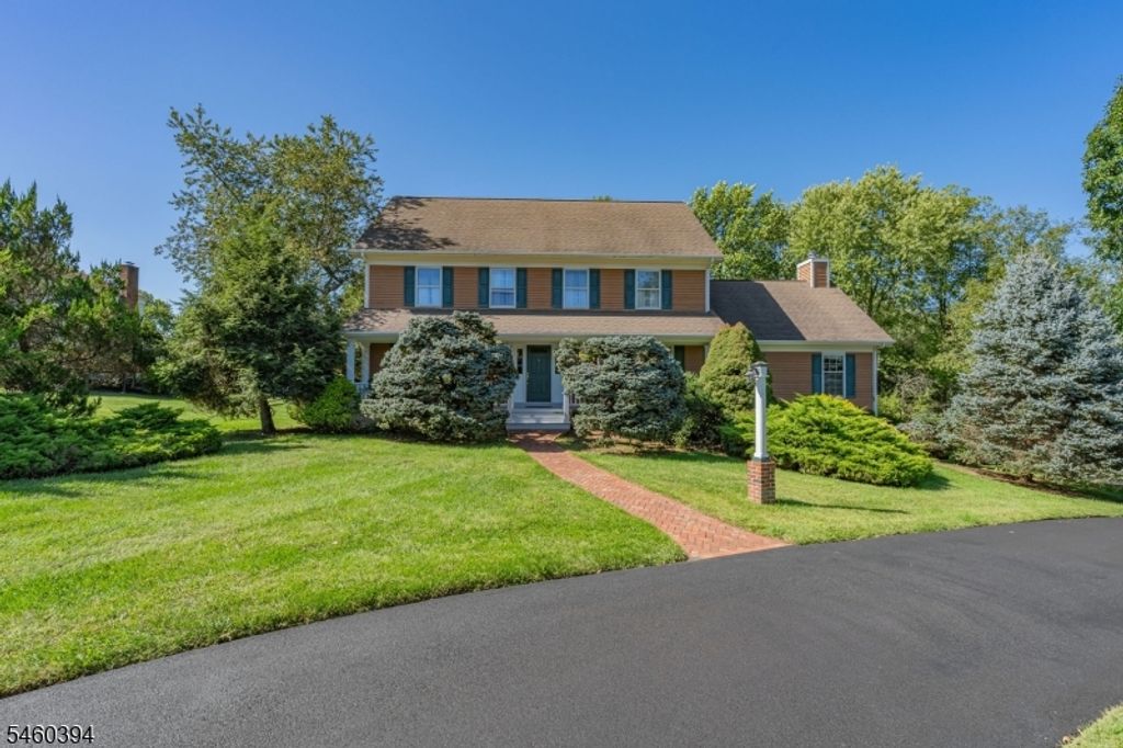 111 Carriage Hill Way, Branchburg Twp., NJ 08853
