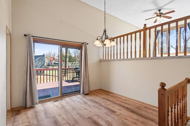 1940 Windjammer Drive, Woodbury, MN 55125