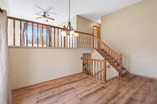 1940 Windjammer Drive, Woodbury, MN 55125