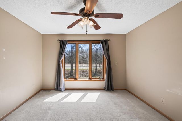 1940 Windjammer Drive, Woodbury, MN 55125